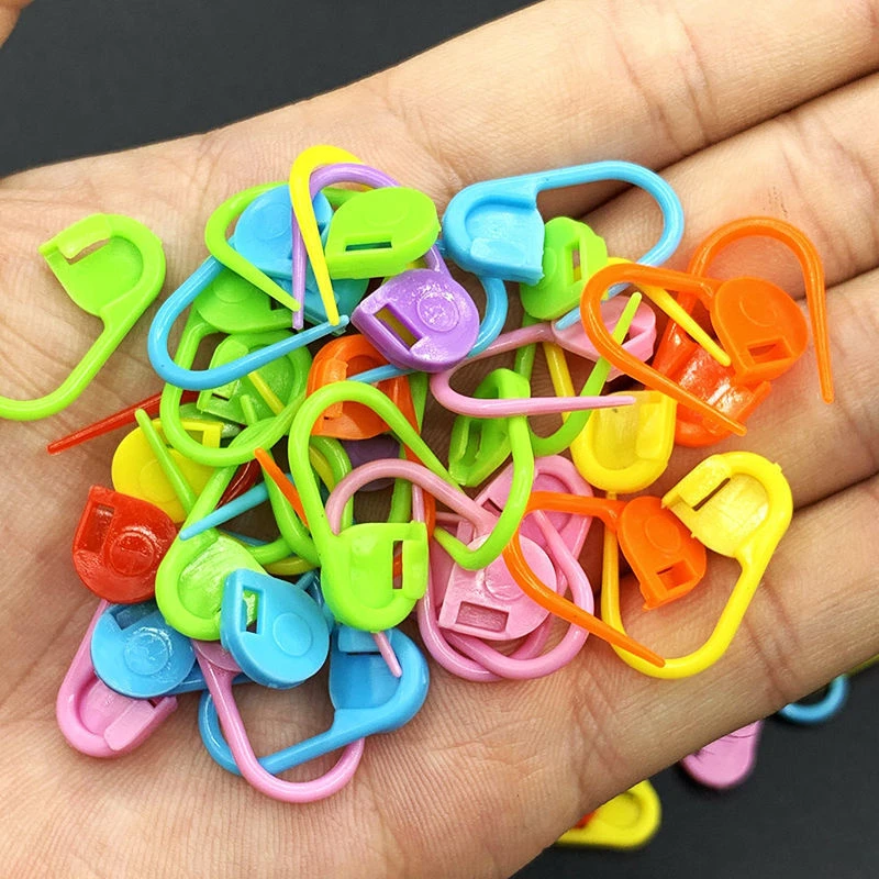 Multicolor Plastic Resin Stitch Markers - 61pcs Knitting & Crochet Clips