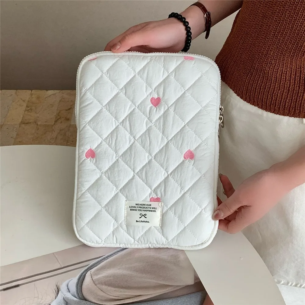 Chic Love Graphic Laptop and Tablet Protective Sleeve