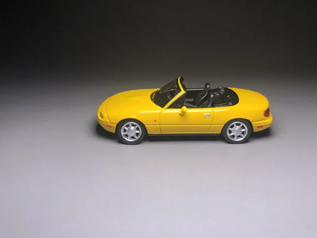 Mazda MX-5 Eunos Roadster NA (Bordeaux) - Miniature 1/18 Ignition Model IG3200