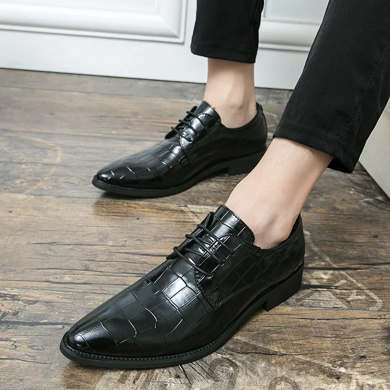 Men  New Derby Leather Shoes Pointed New PU Plaid Classic Leather Shoes Black Green 38-48 Men's Formal Shoes