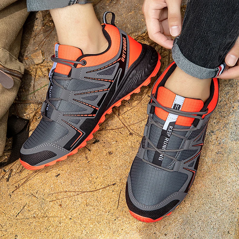 أحذية المشي مقاومة للماء