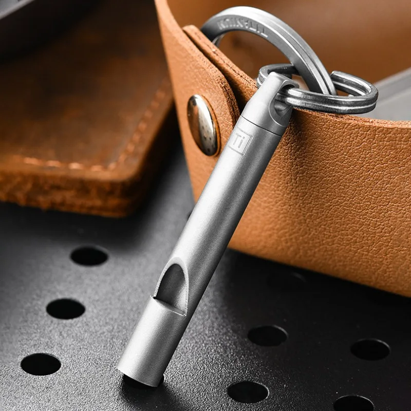 Titanium Alloy Dog Training Whistle Camping Hunting Survival Tool CNC EDC Coaches 120DB Single Tube Emergency Whistle Keychain