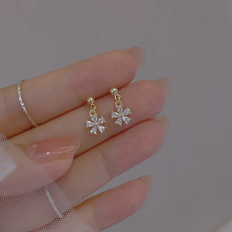 Sweet Temperament Exquisite Flower Zircon Drop Earrings For Women Rhinestone Earring Girl Party Birthday Wedding Jewelry Gifts drop earrings,dangle earrings,flower earrings