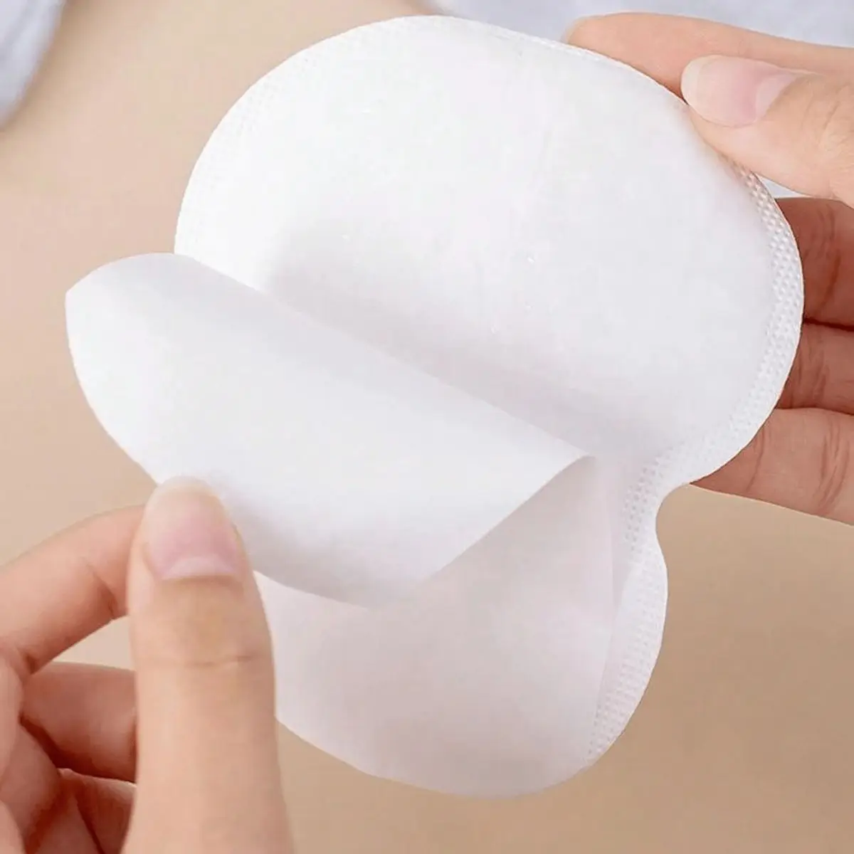 30/50/80Pcs Armpit Sweat Pads Underarm Sweat Pads for Women Men Disposable Sweat Pads for Sweating Non Sweat Adhesive Armpit