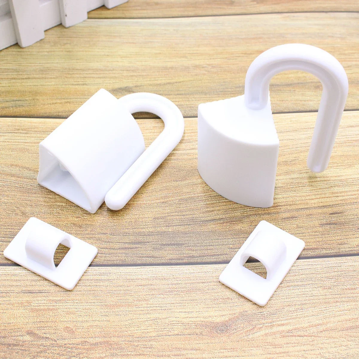 Description Picture 2 of item1/2/4pcs Door Stopper Baby Safety Door Lock Door Hinge Anti Pinch Hand Kids Children Finger Protector