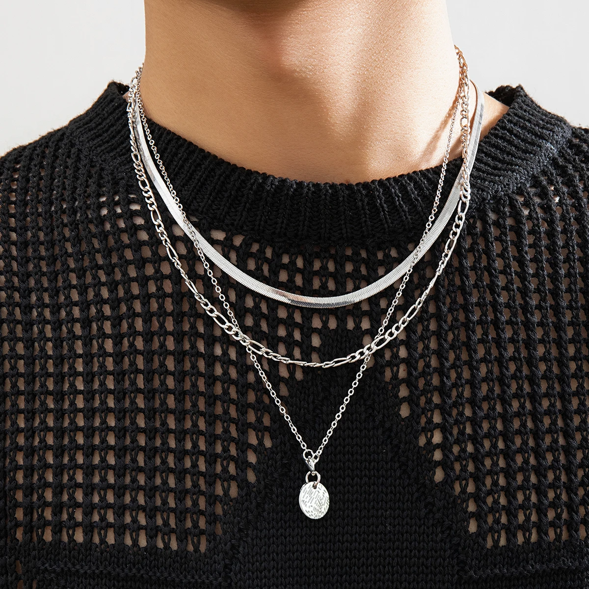 Collana Girocollo Gotico Punk In Pelle PU – Con Punte E Rivetti