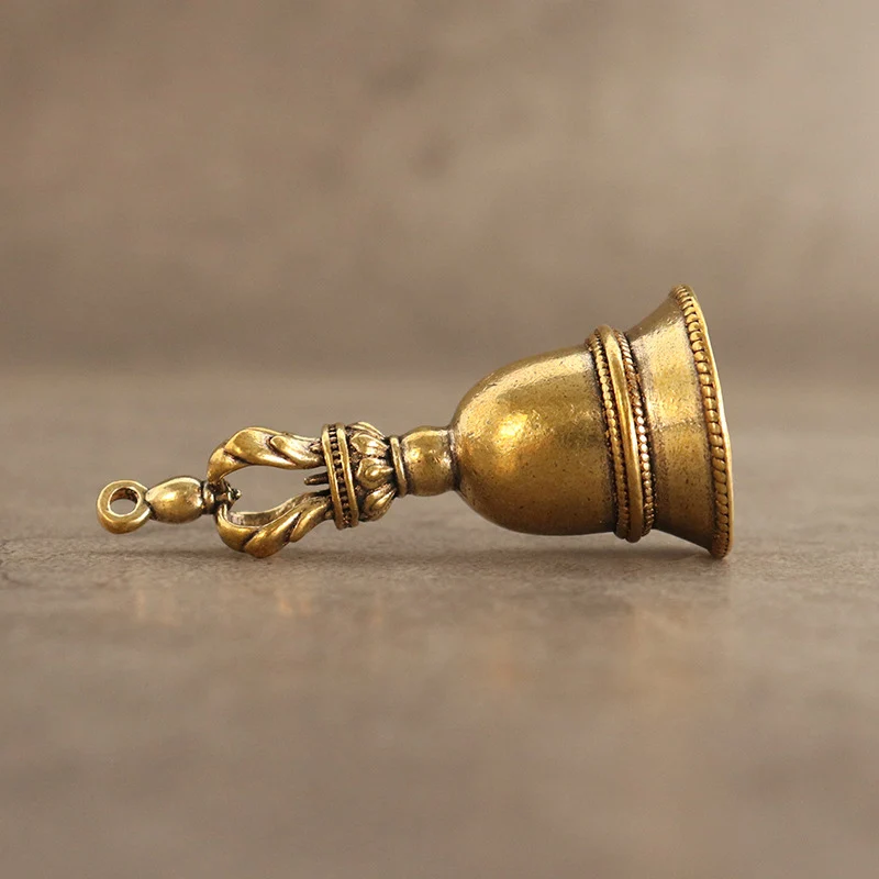 1PC Copper Hand Bell Vintage Home Desktop Decoration Teaching Equipment Unique Portable Handbell for Home Hotel Store (Copper)