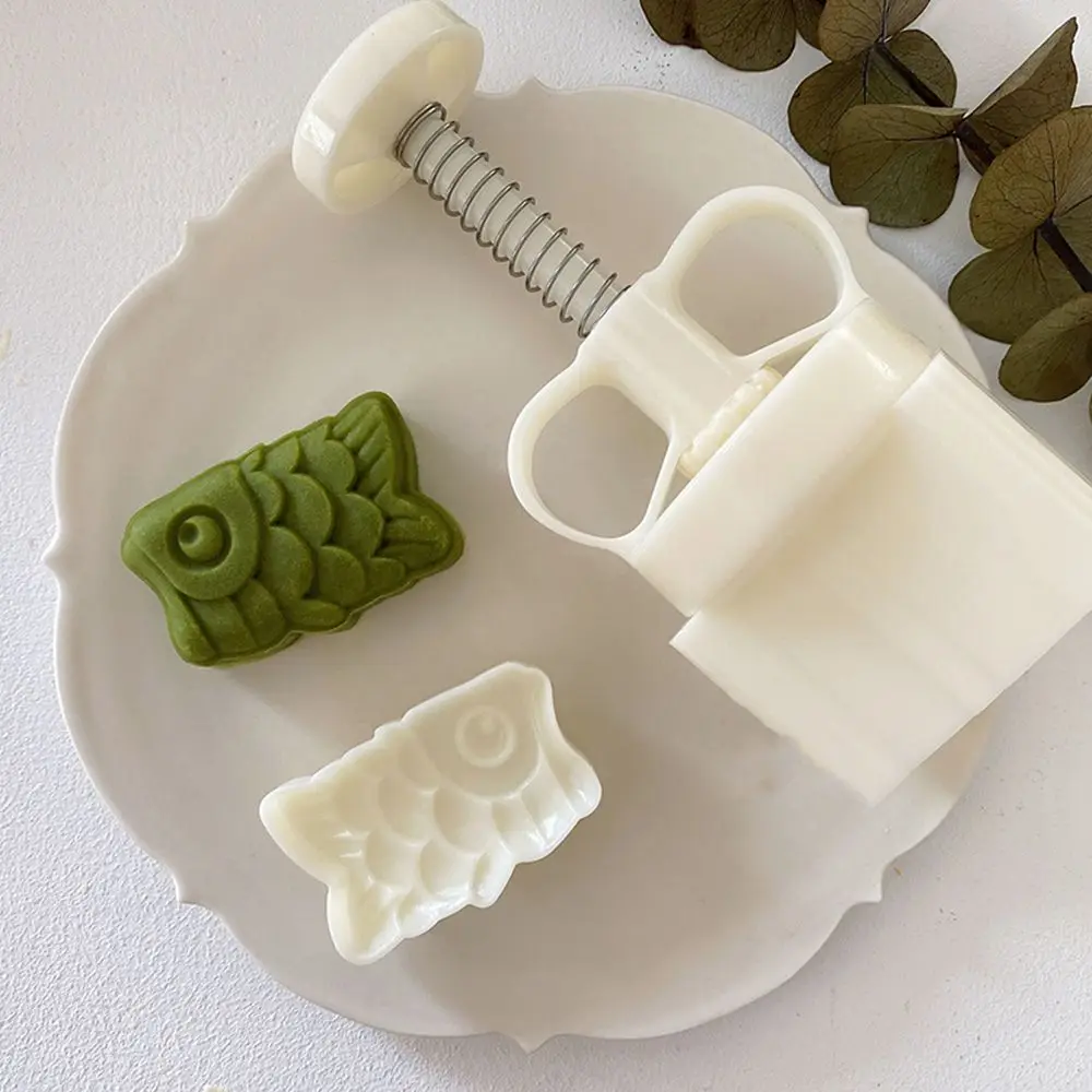 Japanese Style 30-50g Pie Making Manual Fish,Rabbit Pattern Creative Cookie Stamps Mooncake Press Koi Mooncake Mold Pastry Tool