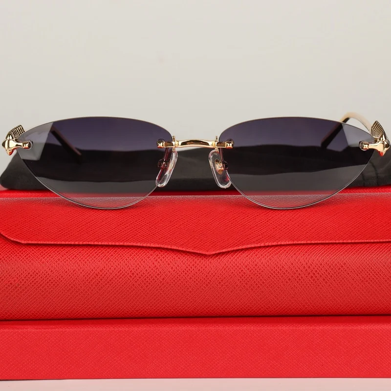 ���ο� ���� ���� �ݼ� ���۶� �귣�� Desinger ��Ư�� ������ �� �Ȱ� ���� ���� ���� �¾� �Ȱ濡 ���� ���� �ﰢ��