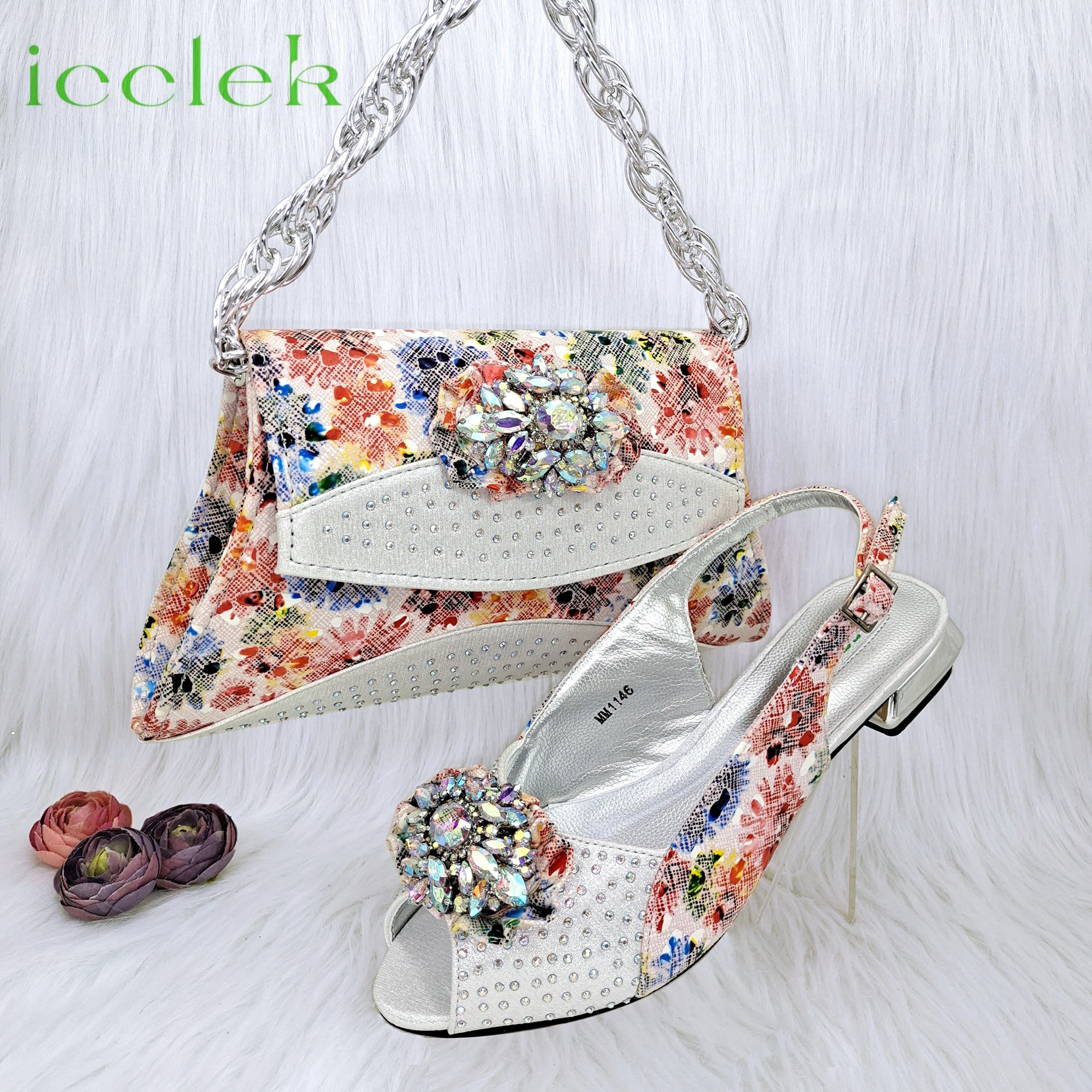 

New Arrival Silver Color Ladies Sandals Decorated Shinning Cystal Shoes Matching Bag Set For Women Party