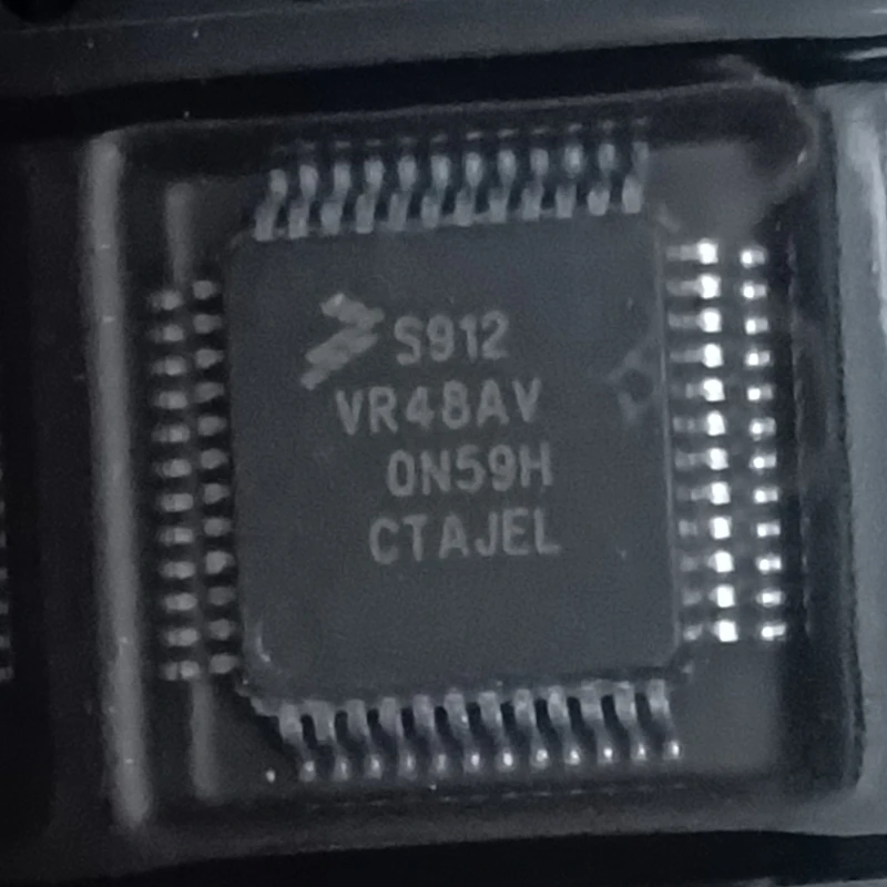 

Оригинальный контроллер FREESCALE S912VR48AV0N59H S912VR48AV посылка QFP48 Seahorse Skylight IC Chip