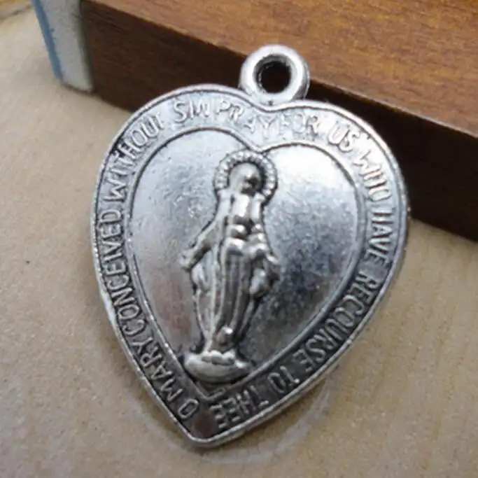 10pcs 22x18mm, hole 1.5mm  Tibetan silver color heart shaped religious portrait  charms h2405