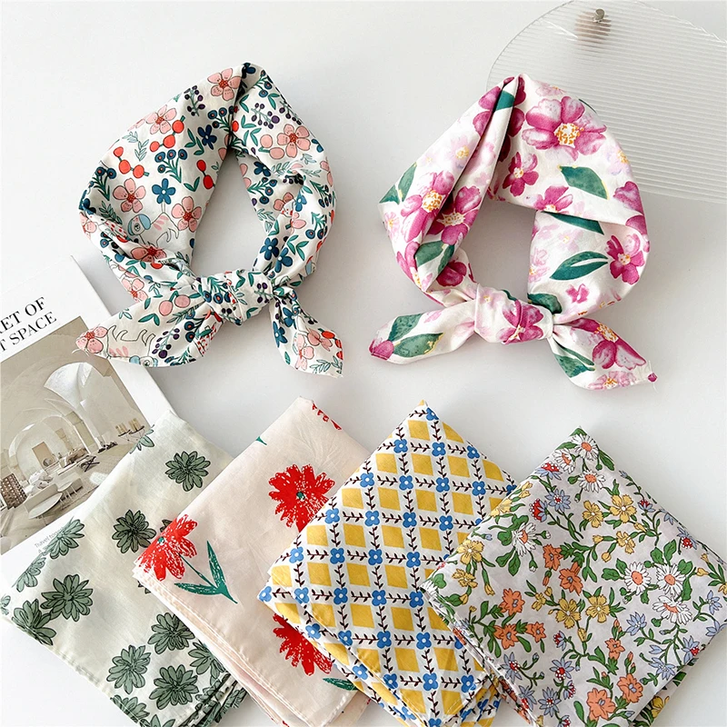 

58CM Small Fresh Flower Cotton Linen Square Scarf Women Fashion Bandanas Decorative Small Shawls Lady Head Wraps Neck Scarves