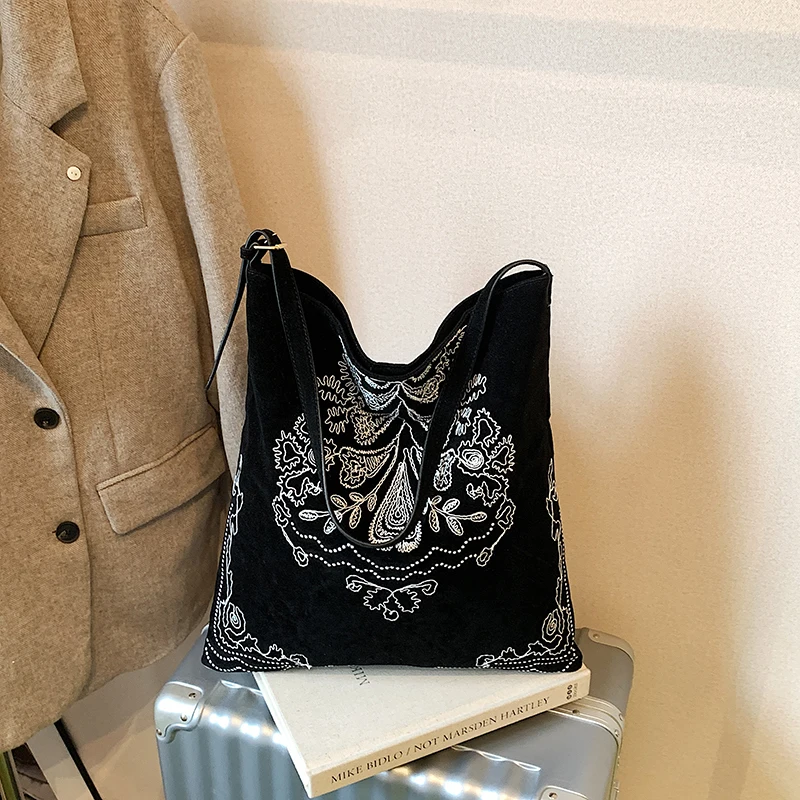 PU Leather Embroidery Shoulder Bag Vintage Underarm Bag Commuter Bag for Women Work Shopping Travel Daily