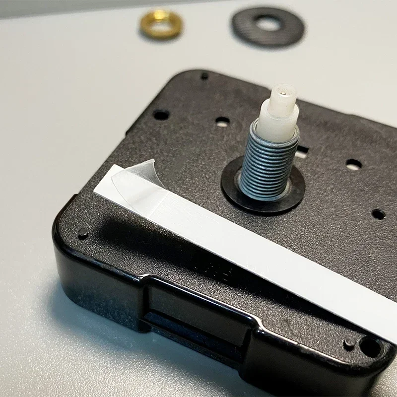 Shinfuku 11mm Screw Axis G631 Clock Mechanism With 18 Hands Silent