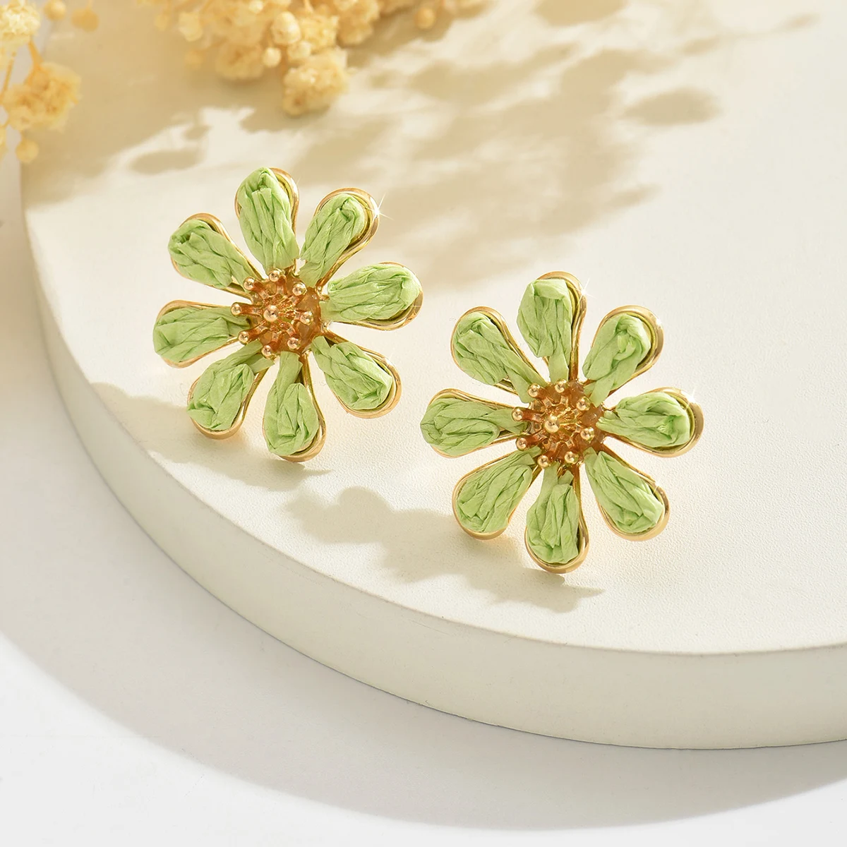 Bohemia Minimalist Delicate Raffia Flower Stud Earrings for Women Girls Handmade Sweet Trendy Rattan Knit Earring Summer Jewelry