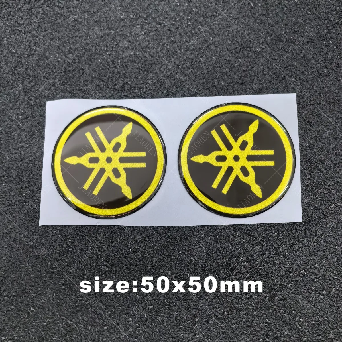 thumbnail image 1 of Adhesivo negro con logotipo 3D de Yamaha para depósito de combustible y calcomanías para Yzf R1, R3, R6, Mt07, Mt09, Xmax, Nmax y Tmax, 1 of 5