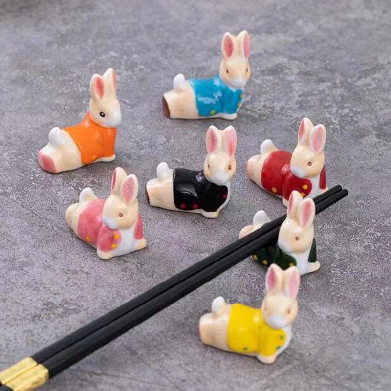 

4Pcs/Set Japanese Style Ceramic Rabbit Chopstick Rack Spoon Rest Pillow Care Chopstick Holder Kitchen Tableware Dinner Supply