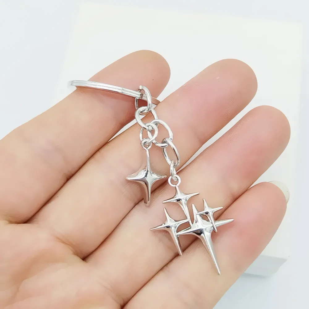 Key Chains Fashion Stars Moon Alloy Keychain Key Chain for Women Men Gold Silver Color Couple Keychain Daily Jewelry