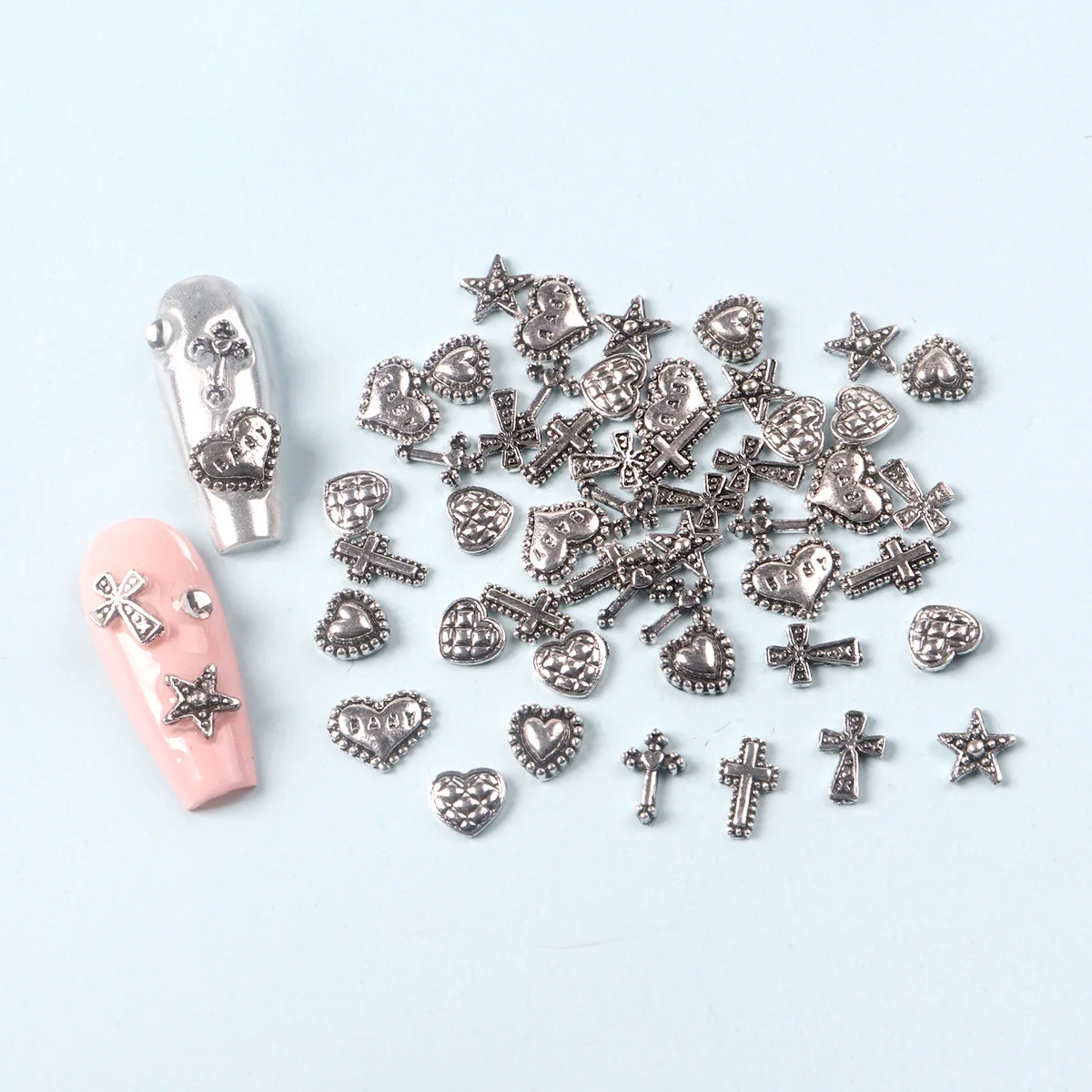 30pcs 혼합 펑크 실버 네일 매력 3D 레트로 금속 매니큐어 라인 석 크로스 Y2K 네일 장식 용품 손톱에 언론