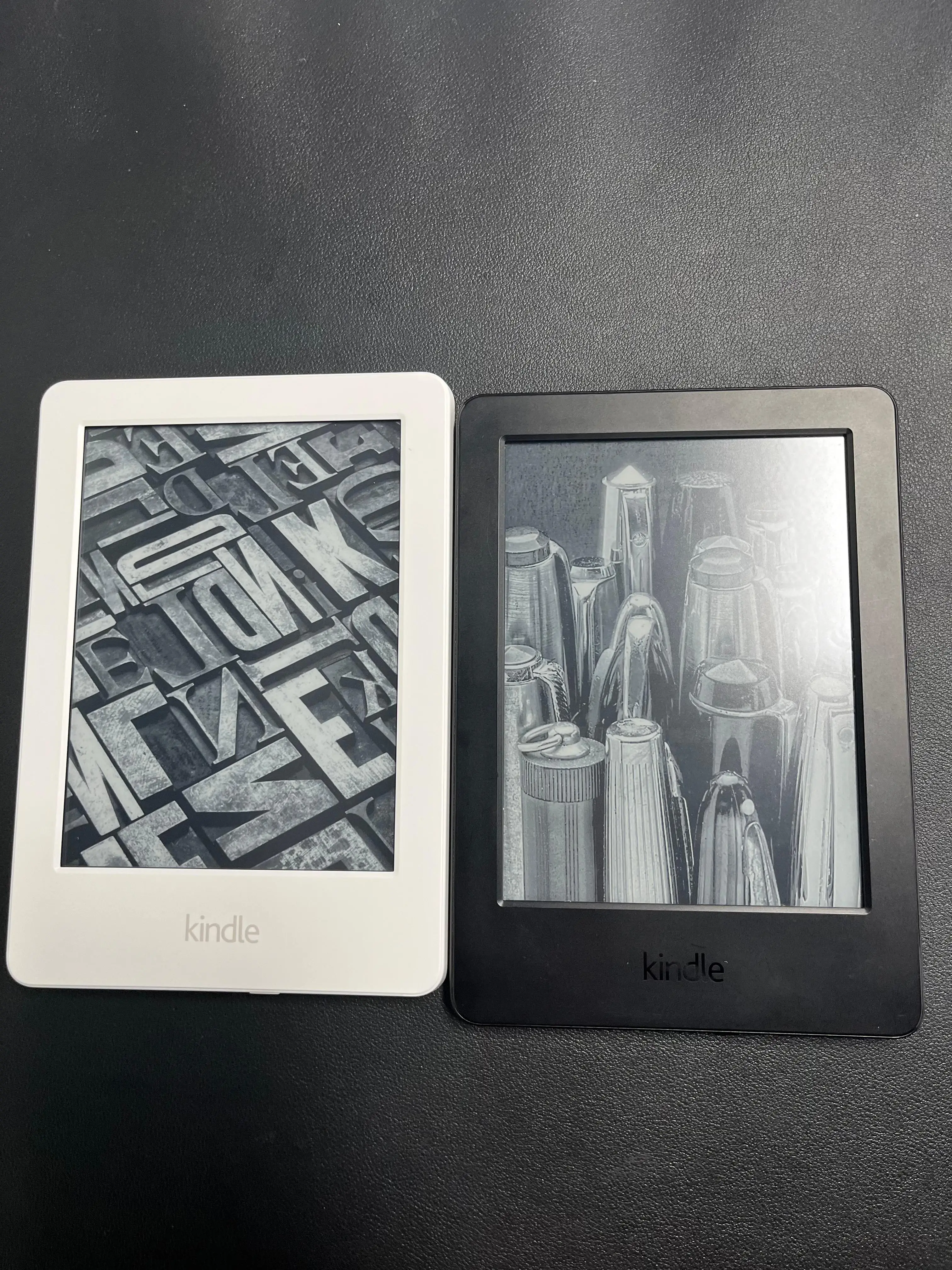 קורא ספרים אלקטרוני מקורי של Kindle הדור השביעי ללא תאורה אחורית, מרחב אמיתי זמין ב-3GB, WIFI, עם כבל טעינה בצבע אקראי