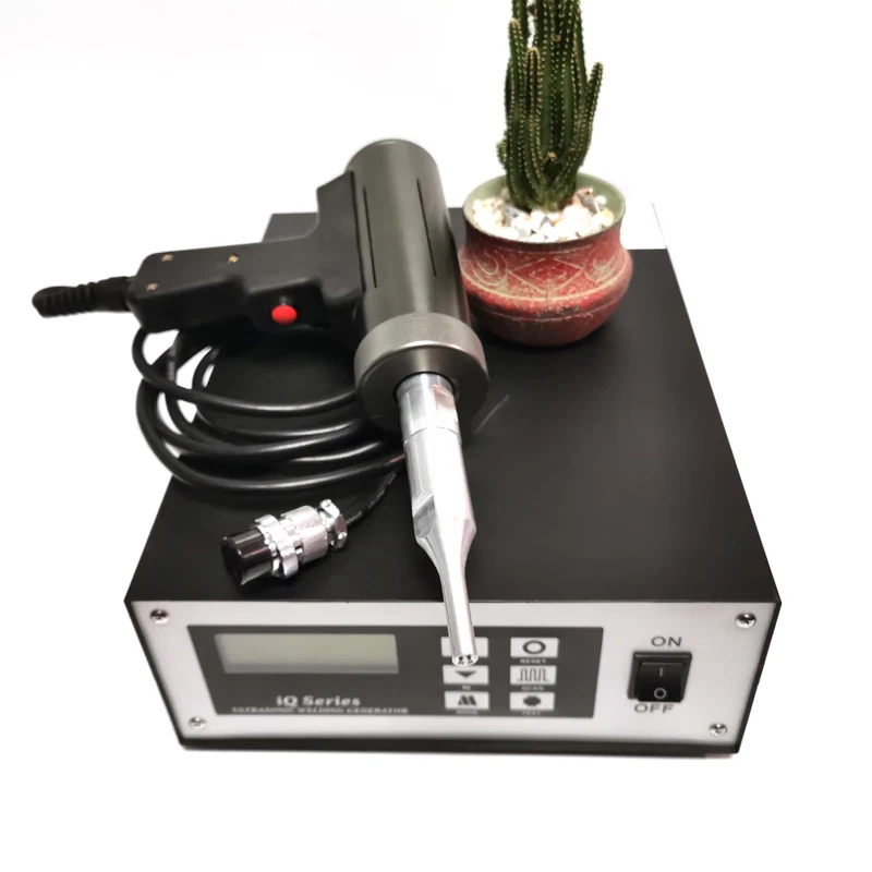 

Ручной ультразвуковой точечный сварочный аппарат для нетканого полотна, пластика, 35 кГц, 800 Вт, 220 В