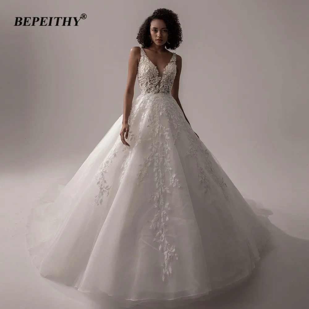 BEPEITHY Vestido De Noiva V Neck Sleeveless Wedding Dresses 2022 For Women A Line Ivory Lace Romantic Bride Boho Bridal Gown 1