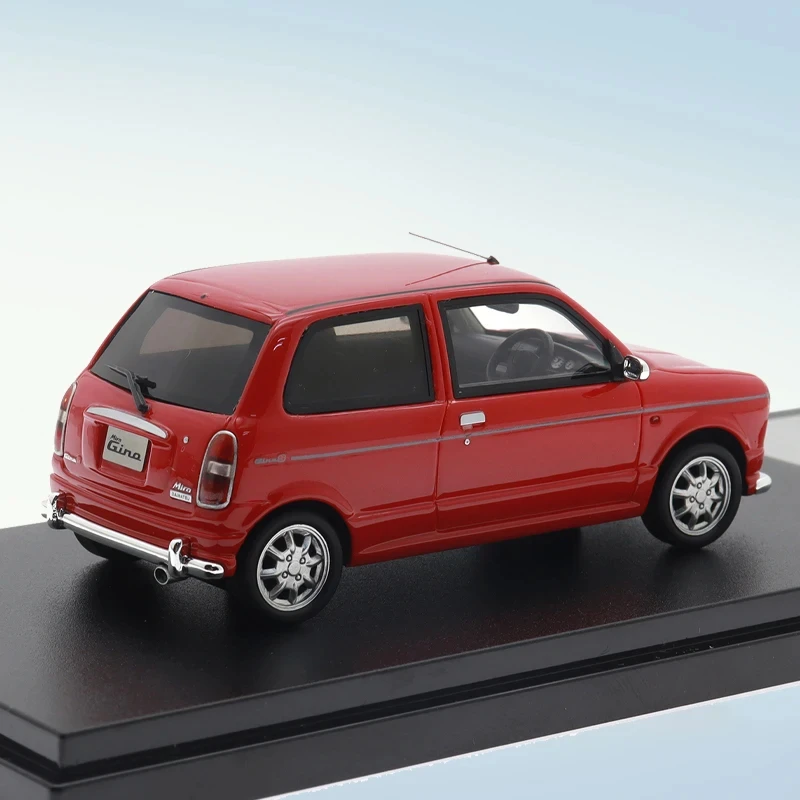 Hi-story Brand 1/43 Scale Resin Car Model DAIHATSU Mira Gino 2000