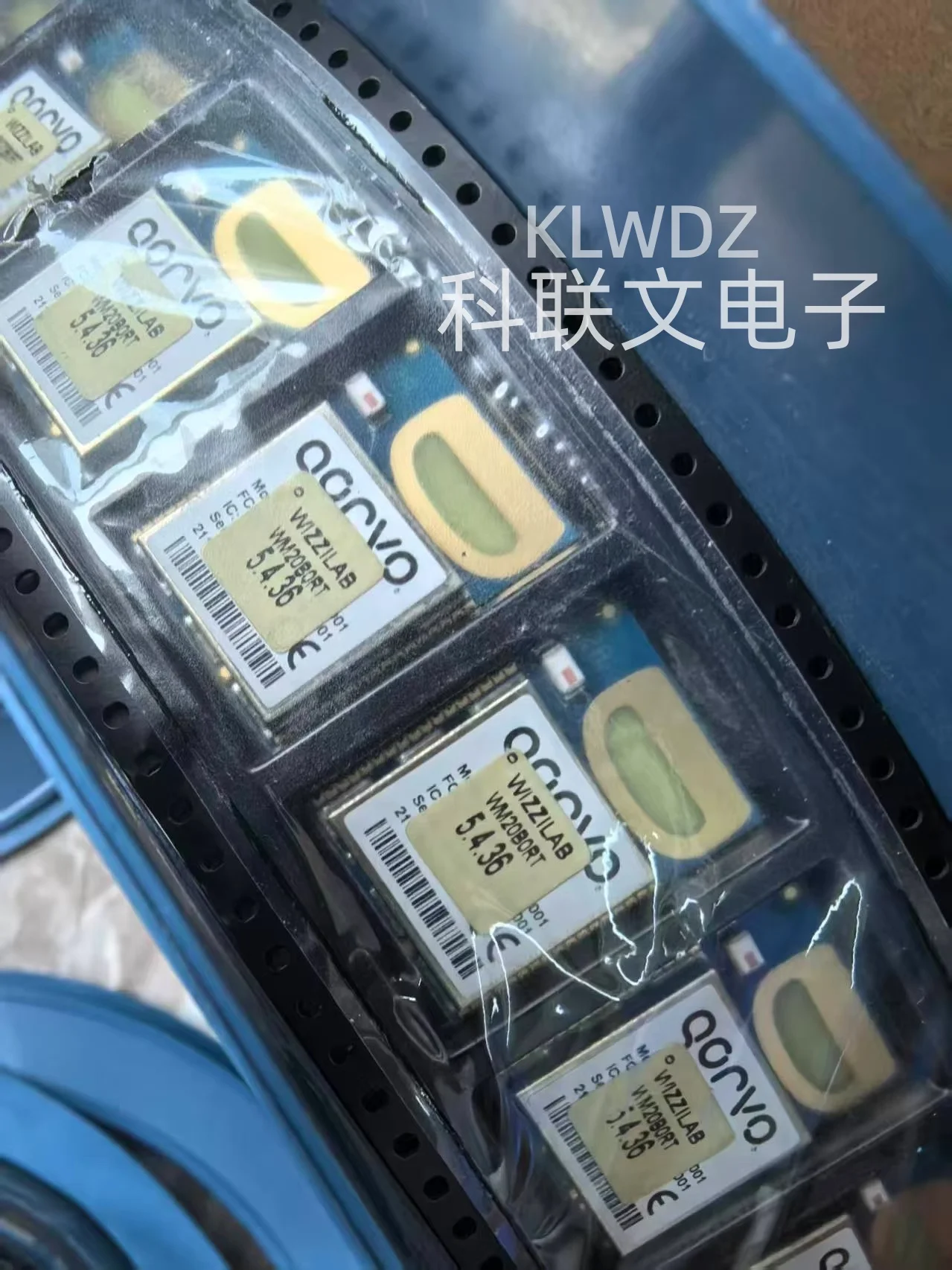 100% 새 오리지널 DWM1001C Qorvo SMD 재고 있음