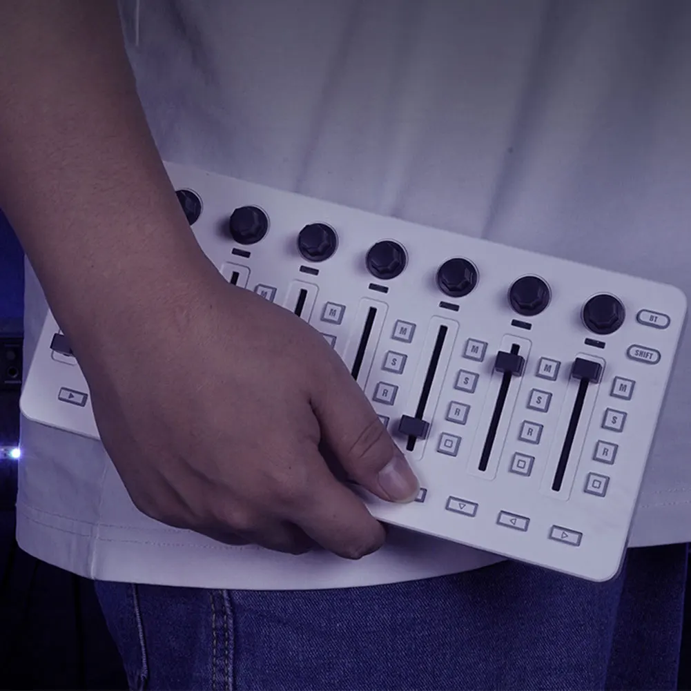 대부분의 전자음악 악기에 사용 가능한 무선 MIDI 컨트롤러 믹싱 콘솔 USB 컨트롤러 믹서