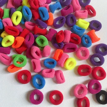 100 pz/lotto Fasce Elastiche Per Capelli Per Il Capretto Elastico A Righe Colorate Morbide Piccole Legami Dei Capelli Corda Per Capelli Accessori Per Neonate