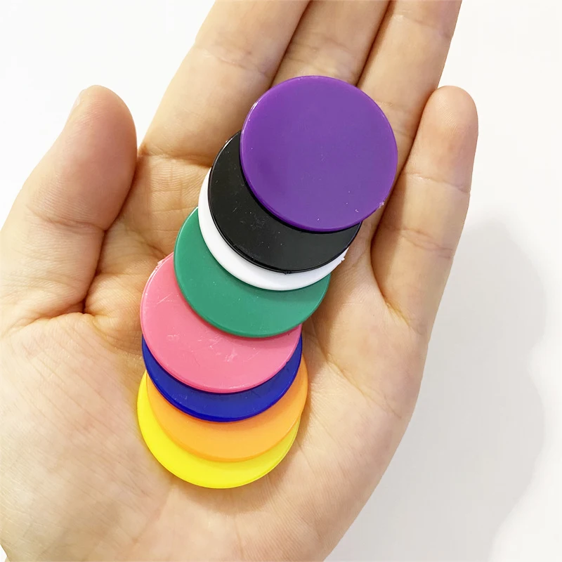 Рисунок 3 - пластиковые маркеры для монет