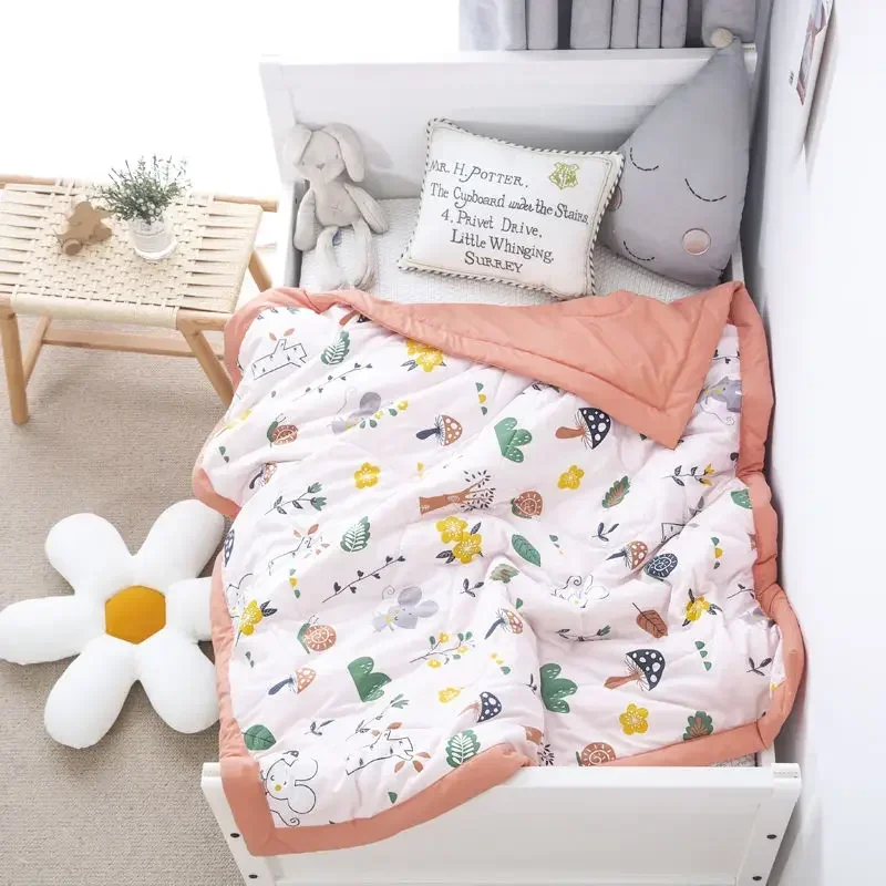 High-quality children's cotton summer cooling quilt pure cotton air conditioning quilt kindergarten thin quilt.