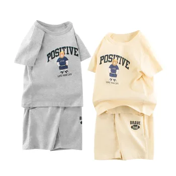 2025 Set di abbigliamento per bambini Ragazzi Ragazze Orso Cartoon Felpa in cotone a maniche corte Set Bambini Comodo outfit casual da esterno