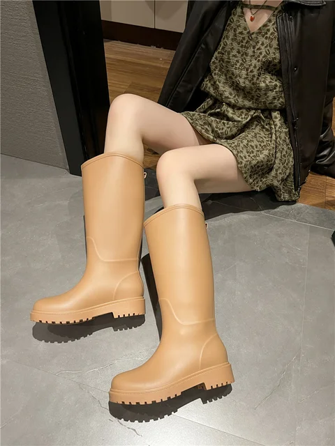 편안하고 내마모성 있는 여성 장화: 야외 활동의 필수품