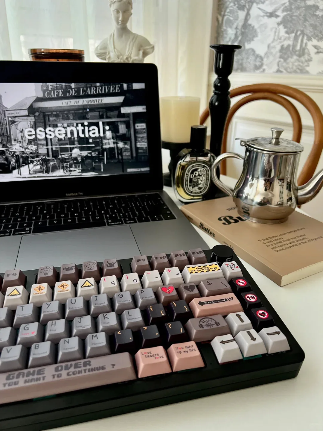 alto material PBT, apto para ANSI, layout