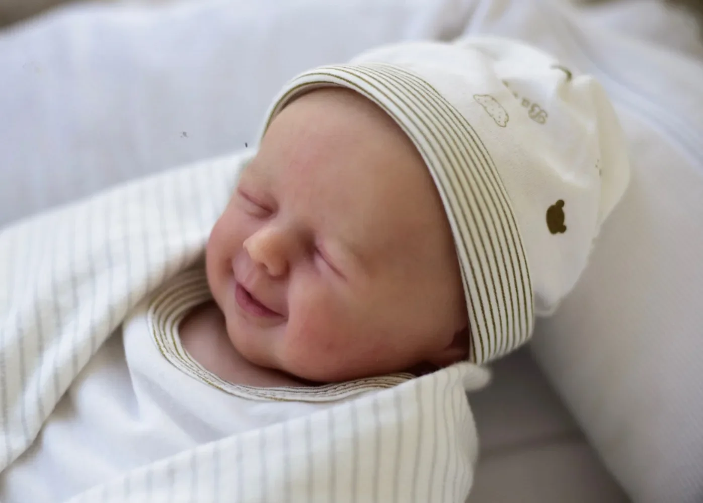 Kit Reborn Da 18 Pollici Agnese Smile Face Kit Per Bambole Appena Nate Con Corpo In Tessuto E Kit Coa Bebêreborn