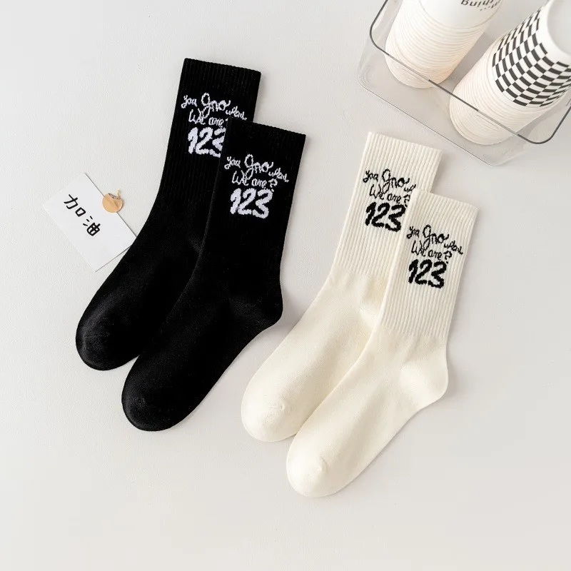 Chaussettes en coton Hip Hop pour hommes et femmes, chaussettes de sport de rue, série d'impression de lettres de connaissance, mode coréenne, tendance