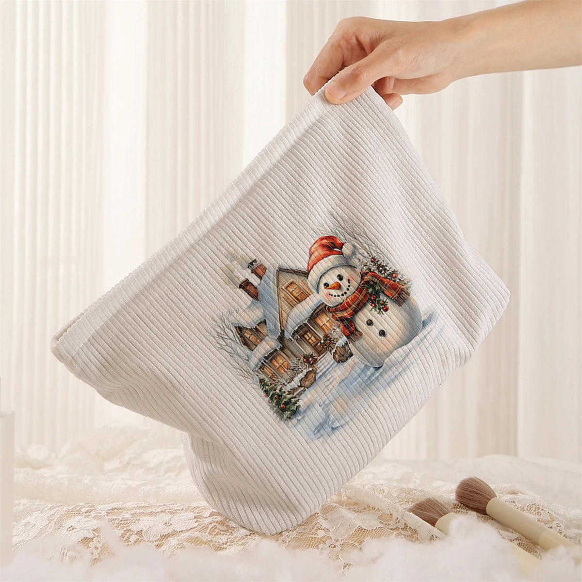 1 Christmas snowman patterned corduroy makeup bag, lightweight zipper makeup storage box, multifunctional bag with lining