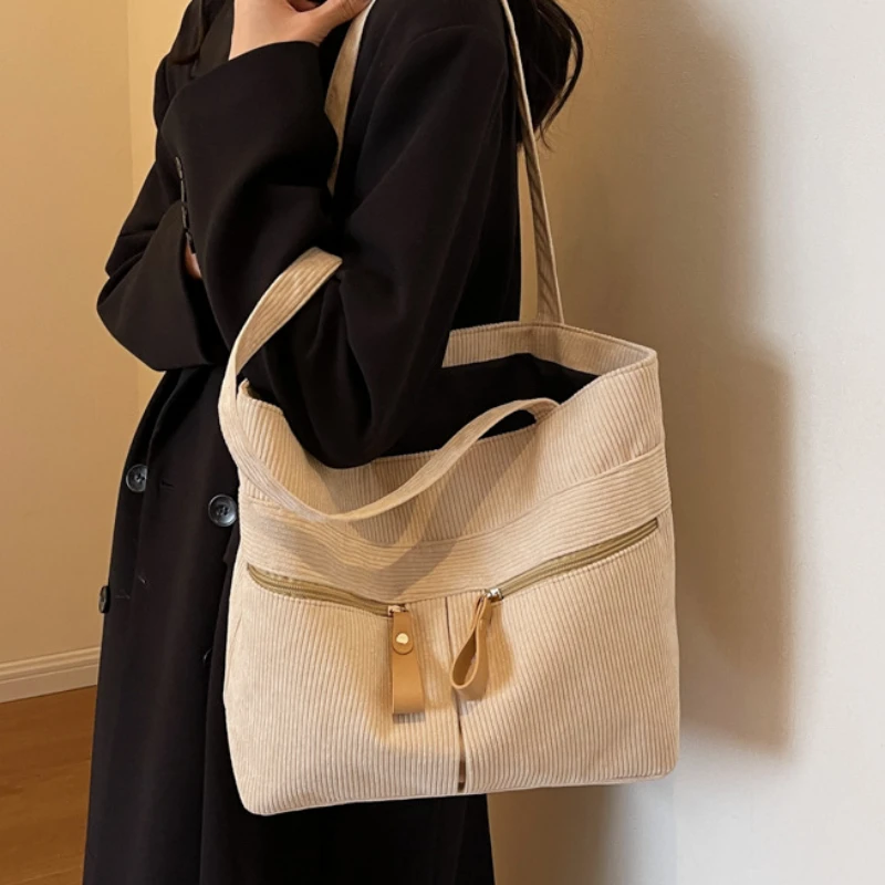 New Fashionable Flow Large Capacity Casual Lightweight Cavans Handbag Ladies Fashionable Street One Shoulder Bags