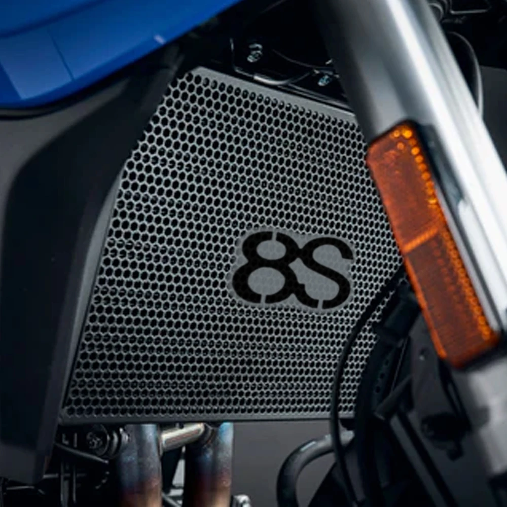 Protezione Griglia Radiatore In Alluminio Per Suzuki GSX-8S 2023-2025 – Colore Nero – Facile Da Installare – Resistente A Urti E Sabbia