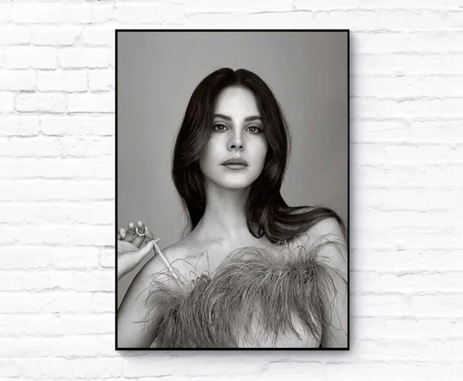 thumbnail image 1 of Póster de la cantante de música Lana Del Rey, modelo de lienzo, pintura, fumando, foto retro, retrato, imagen, bar, sala de estar, arte de pared, decoración del hogar, 1 of 5