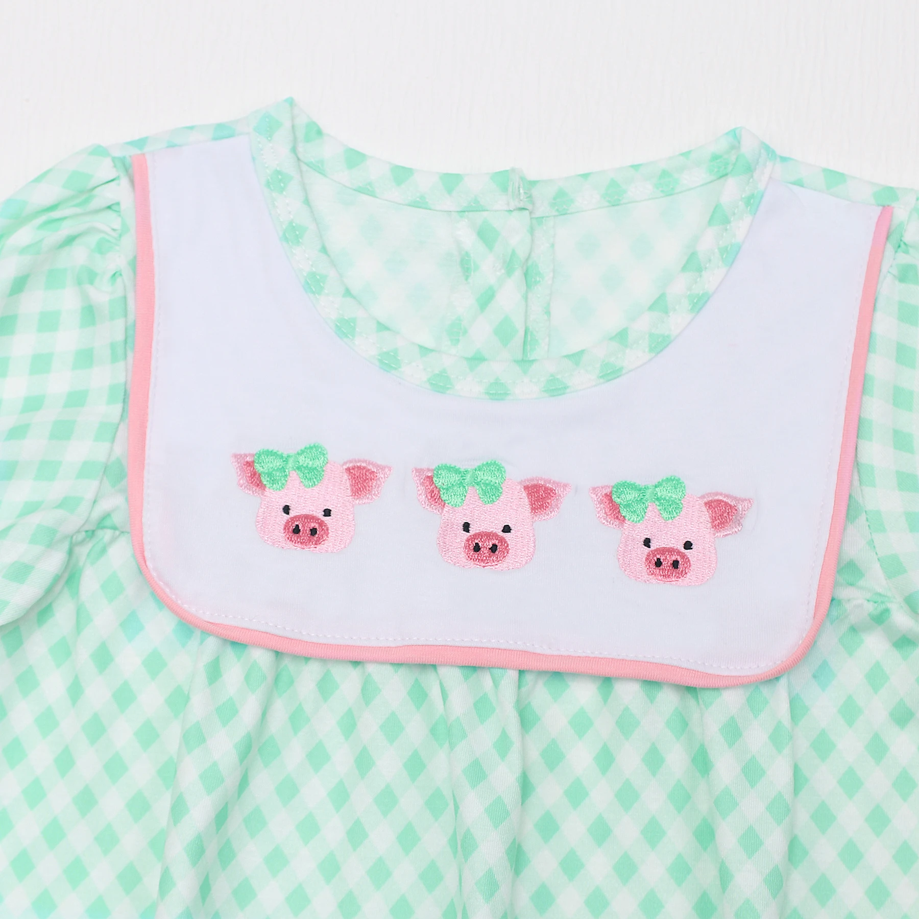 Рисунок 3 - Мятный комбинезон для новорожденных