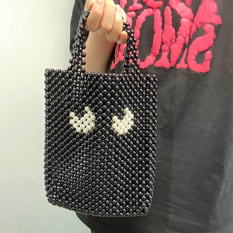 

Роскошные Дизайнерские брендовые плетеные сумки для женщин, новинка 2023, черный серебристый Вечерний Клатч Хобо ручной работы с бусинами и верхней ручкой для отпуска