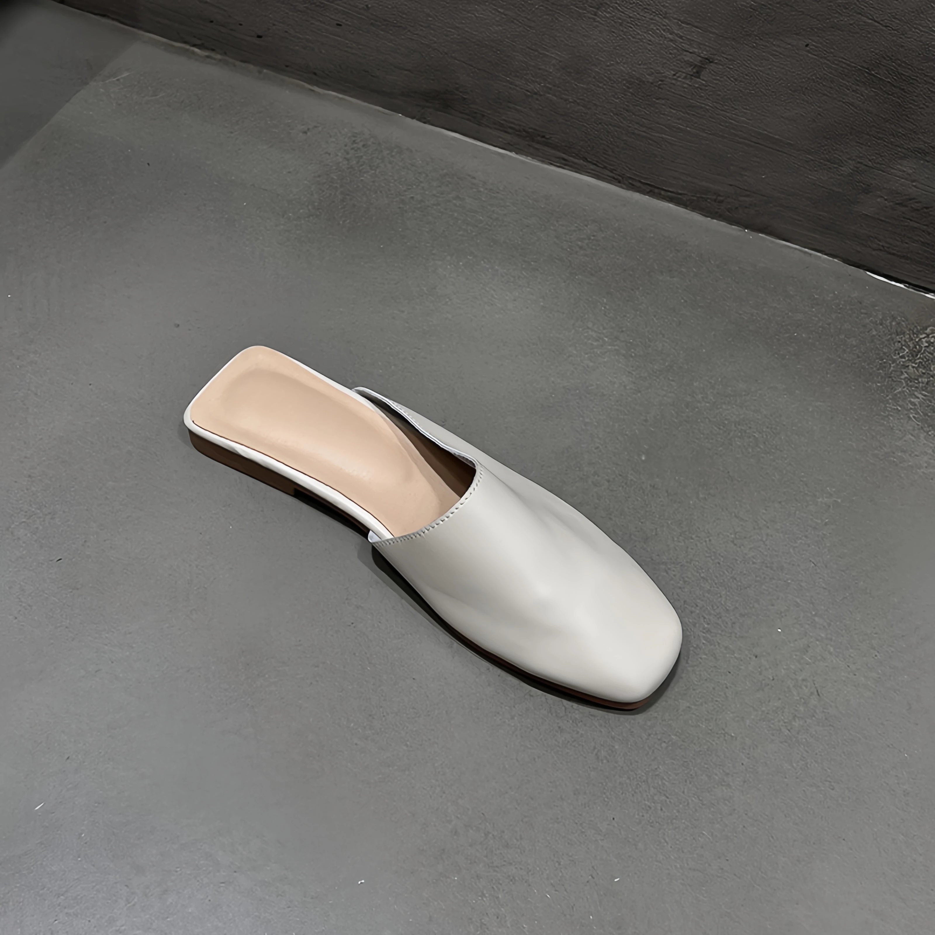 2024 New Genuine Leather Soft Sole Headed Half Slippers for Outer Wear Muller Shoes Retro Lazy Sandals