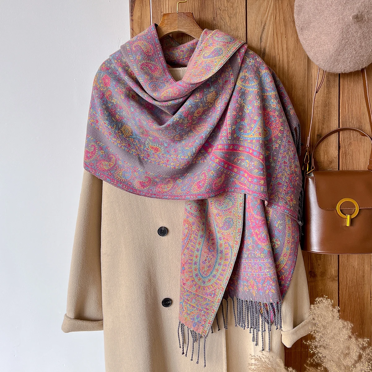 2025 Winter New National Style Tassel Blanket Paisley Design Thick Pashmina Warm Shawl Print Scarf Women Keep Warm Poncho Stoles