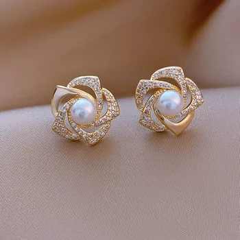 925 Silver Needle Korean Fashion Crystal Flower Earrings For Women Jewelry 2025 Trending New Women's Pearl Stud Earrings Brincos