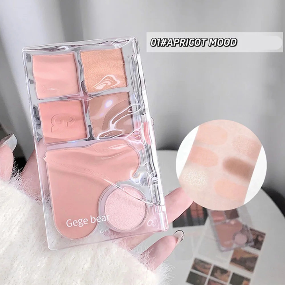 Pinky Heart Gege Bear Eyeshadow Palette Image 1