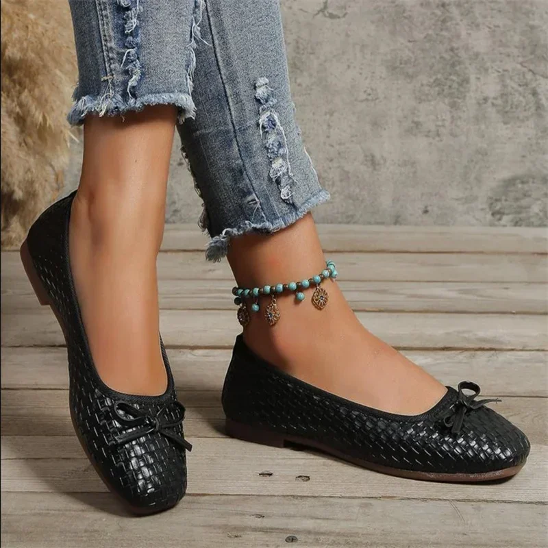 Square toe flat bottom soft leather bow casual fashion shallow mouth comfortable soft sole shoes