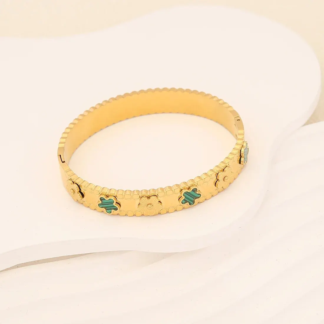 1Pc Fashion Flower Stainless Steel Bracelet Style Vintage Hand Jewelry